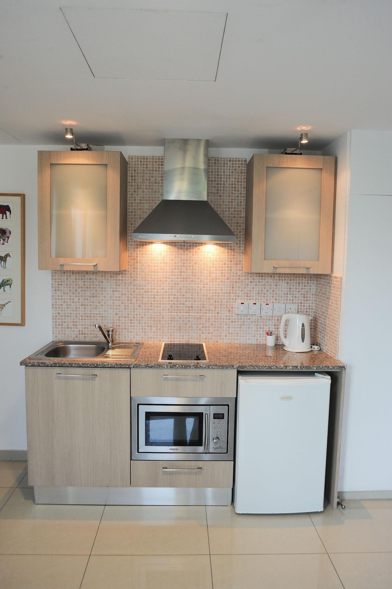 Frixos Suites Hotel Apartments Larnaca Luaran gambar