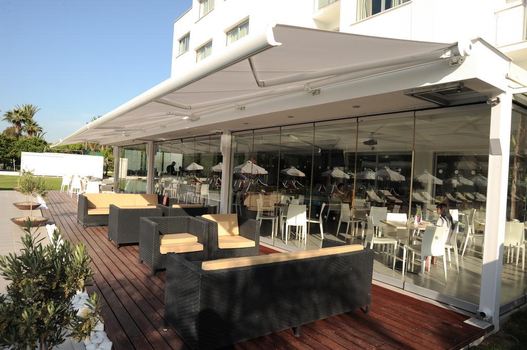 Frixos Suites Hotel Apartments Larnaca Luaran gambar