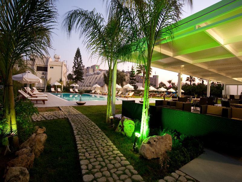 Frixos Suites Hotel Apartments Larnaca Luaran gambar