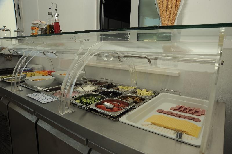 Frixos Suites Hotel Apartments Larnaca Luaran gambar
